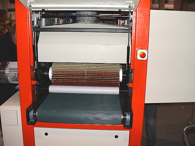 Photo of a CD2 sanding machine